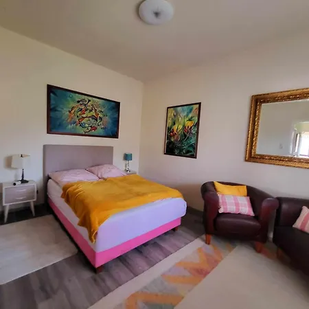 Apartment Sashalom Apartman